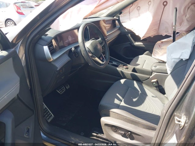 44921027 :رقم المزاد ، 3VVGR7RMXSM008059 vin ، 2025 Volkswagen Tiguan 2.0t Se R-line Black مزاد بيع