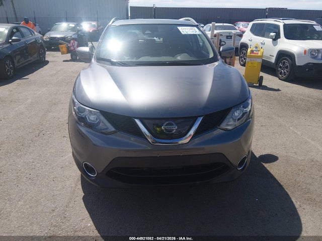 JN1BJ1CP0HW016991 Nissan Rogue Sport Sl