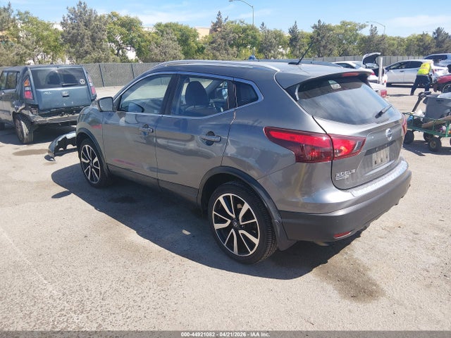 JN1BJ1CP0HW016991 Nissan Rogue Sport Sl