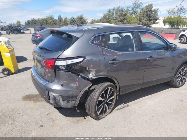 JN1BJ1CP0HW016991 Nissan Rogue Sport Sl