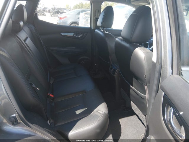 JN1BJ1CP0HW016991 Nissan Rogue Sport Sl