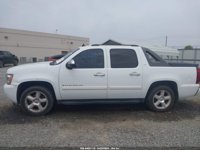 Продажа на аукционе авто 2008 Chevrolet Avalanche 1500 Ltz, vin: 3GNEC12008G223864, номер лота: 44921110