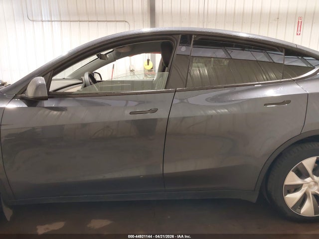 2023 Tesla Model Y Awd/long Range Dual Motor All-wheel Drive მანქანა იყიდება აუქციონზე, vin: 7SAYGDEEXPA155869, აუქციონის ნომერი: 44921144