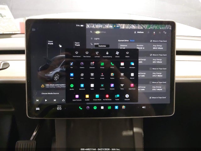 2023 Tesla Model Y Awd/long Range Dual Motor All-wheel Drive მანქანა იყიდება აუქციონზე, vin: 7SAYGDEEXPA155869, აუქციონის ნომერი: 44921144