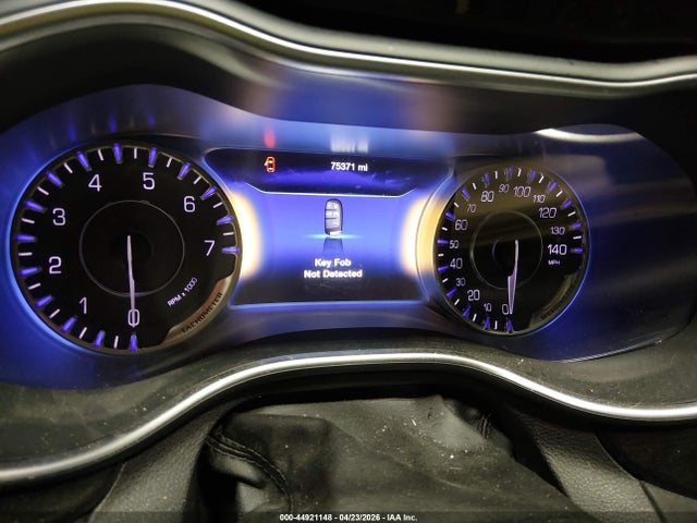 Продажа на аукционе авто 2015 Chrysler 200 C, vin: 1C3CCCEGXFN673860, номер лота: 44921148