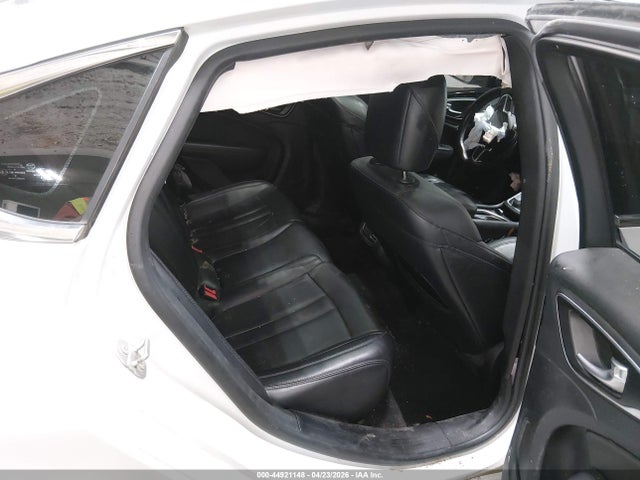Продажа на аукционе авто 2015 Chrysler 200 C, vin: 1C3CCCEGXFN673860, номер лота: 44921148