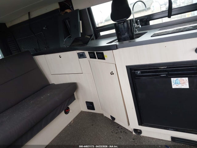 44921173 :رقم المزاد ، 3C6LRVAG7NE131797 vin ، 2023 Ram Promaster 1500 مزاد بيع