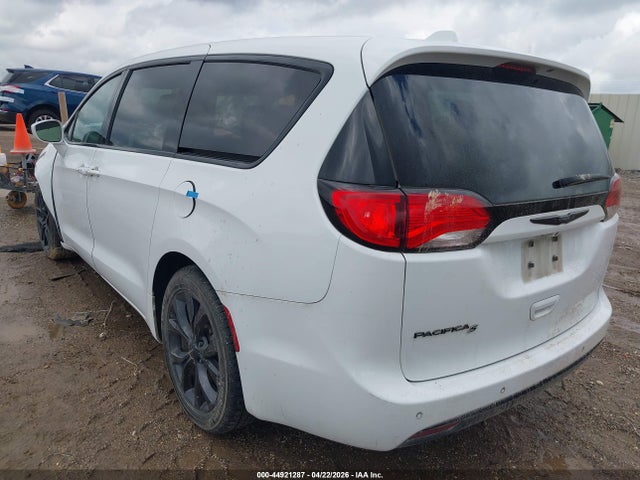 Продажа на аукционе авто 2019 Chrysler Pacifica Touring Plus, vin: 2C4RC1FG9KR593603, номер лота: 44921287