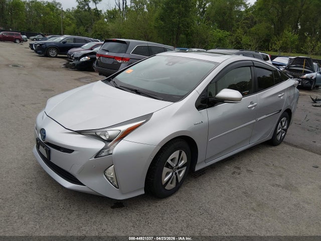44921337 :رقم المزاد ، JTDKARFU3J3055692 vin ، 2018 Toyota Prius Three مزاد بيع