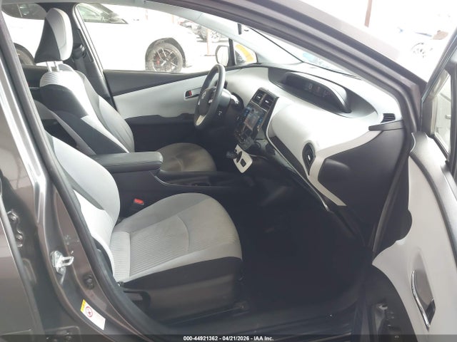 JTDKBRFU0H3544722 Toyota Prius Two