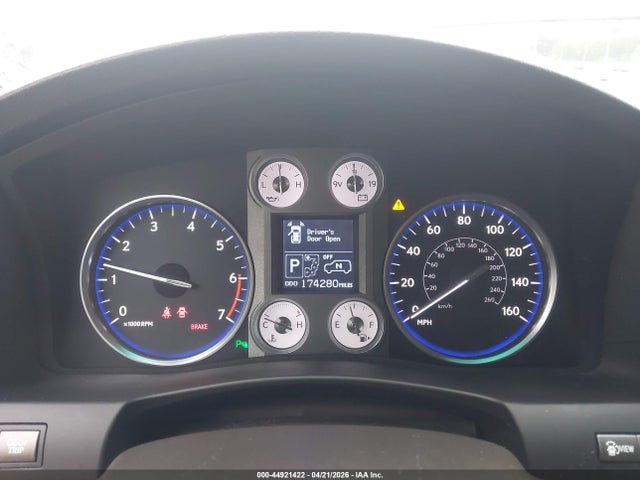 Продажа на аукционе авто 2011 Lexus Lx 570, vin: JTJHY7AX1B4062578, номер лота: 44921422