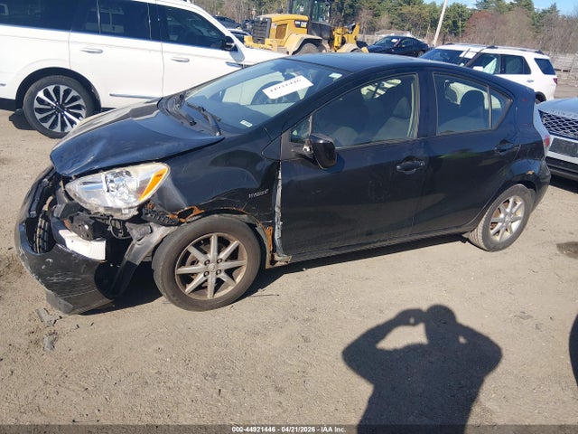 JTDKDTB34E1080295 Toyota Prius C Three