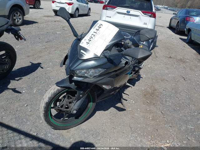 JKAEXKG13KDA31988 Kawasaki EX400