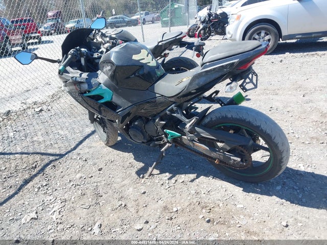 JKAEXKG13KDA31988 Kawasaki EX400