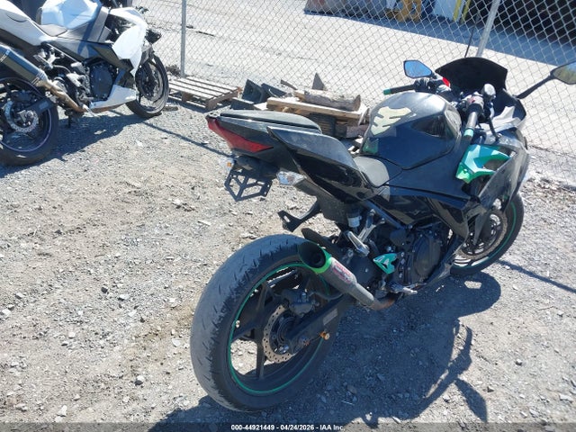 JKAEXKG13KDA31988 Kawasaki EX400