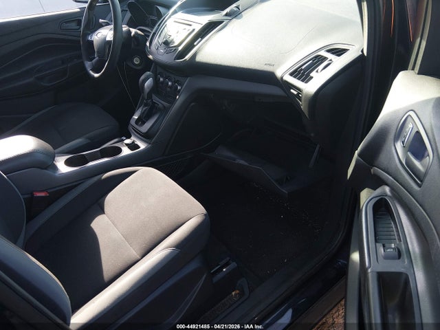 Продажа на аукционе авто 2015 Ford Escape S, vin: 1FMCU0F77FUA68556, номер лота: 44921485