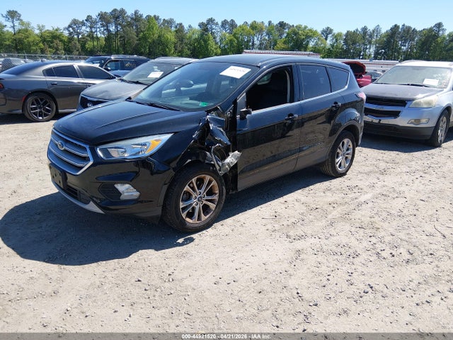 1FMCU0GD5HUA27382 Ford ESCAPE SE