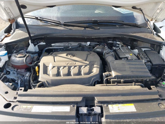 Aukcja sprzedaży 2022 Volkswagen Tiguan 2.0t Se R-line Black, vin: 3VV8B7AX0NM086501, numer aukcji: 44921524