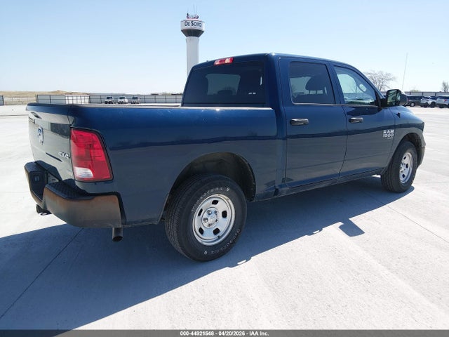 1C6RR7KG8KS638155 RAM 1500 Classic Tradesman 4x4 5&#039;7 Box
