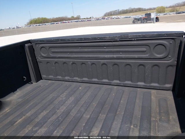 1C6RR7KG8KS638155 RAM 1500 Classic Tradesman 4x4 5&#039;7 Box