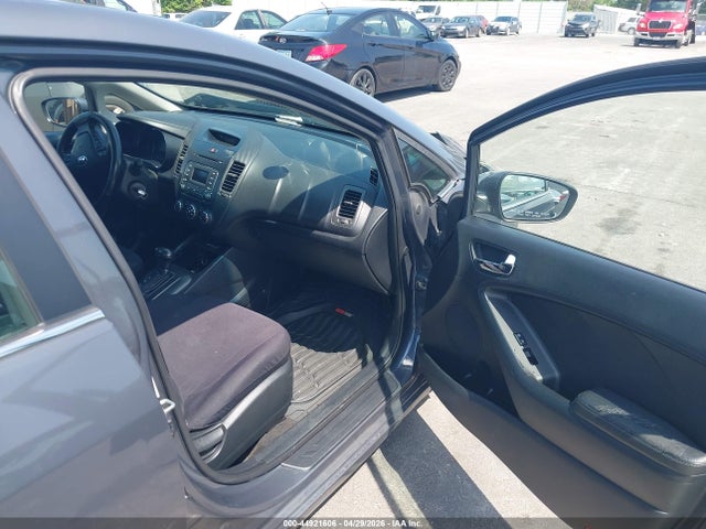 Продажа на аукционе авто 2015 Kia Forte Ex, vin: KNAFX4A85F5266818, номер лота: 44921606