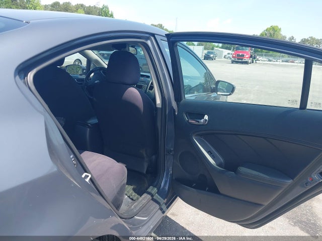Продажа на аукционе авто 2015 Kia Forte Ex, vin: KNAFX4A85F5266818, номер лота: 44921606