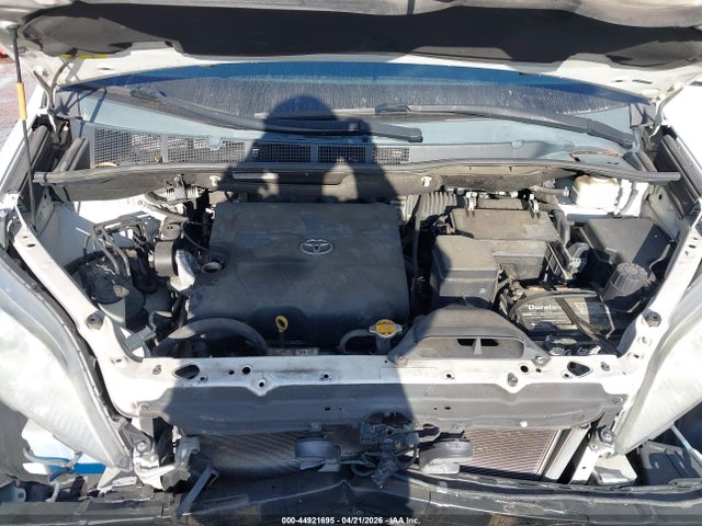 Aukcja sprzedaży 2015 Toyota Sienna Xle 8 Passenger, vin: 5TDYK3DC8FS561510, numer aukcji: 44921695