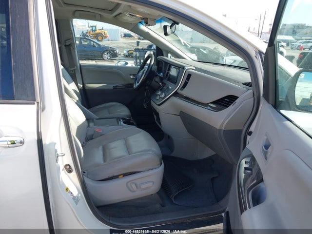 Aukcja sprzedaży 2015 Toyota Sienna Xle 8 Passenger, vin: 5TDYK3DC8FS561510, numer aukcji: 44921695