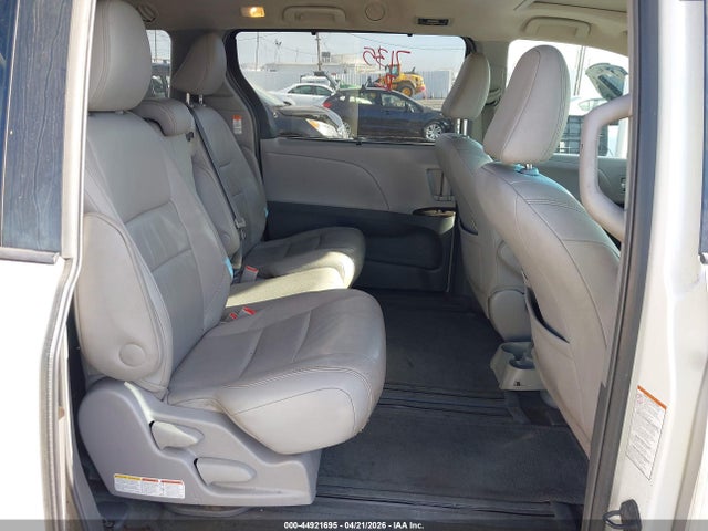 Aukcja sprzedaży 2015 Toyota Sienna Xle 8 Passenger, vin: 5TDYK3DC8FS561510, numer aukcji: 44921695