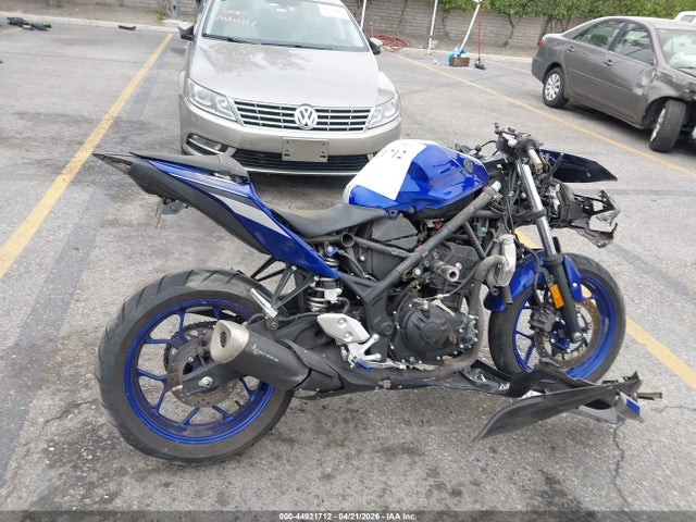Yamaha YZFR3 2015 MH3RH06Y4FK005083 Image 12
