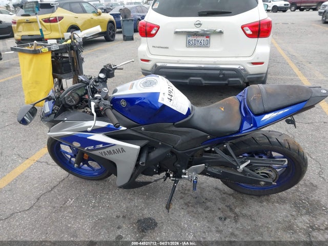 Yamaha YZFR3 2015 MH3RH06Y4FK005083 Image 13