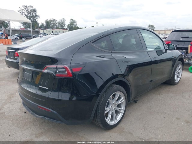 7SAYGDEEXRA236129 Tesla Model Y Long Range Dual Motor All-wheel Drive