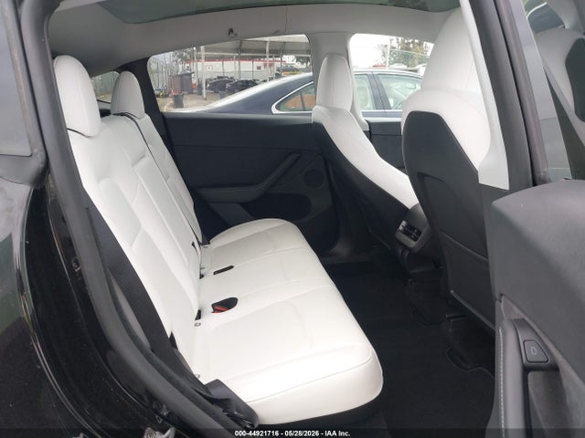 7SAYGDEEXRA236129 Tesla Model Y Long Range Dual Motor All-wheel Drive