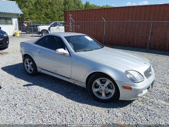 44921717 :رقم المزاد ، WDBKK65F21F210194 vin ، 2001 Mercedes-benz Slk 320 مزاد بيع