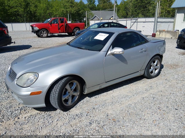 44921717 :رقم المزاد ، WDBKK65F21F210194 vin ، 2001 Mercedes-benz Slk 320 مزاد بيع