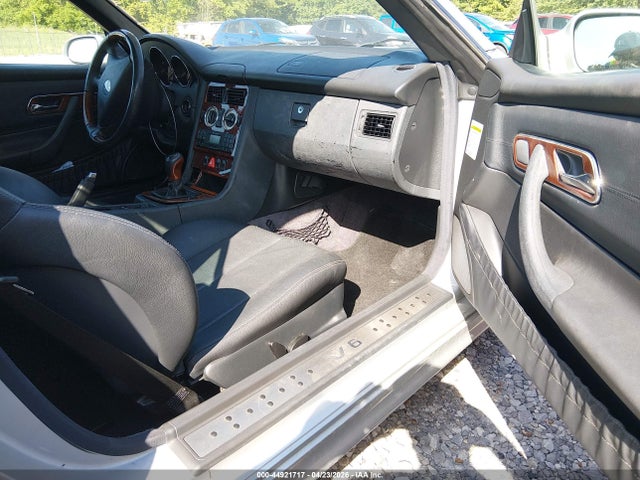 44921717 :رقم المزاد ، WDBKK65F21F210194 vin ، 2001 Mercedes-benz Slk 320 مزاد بيع