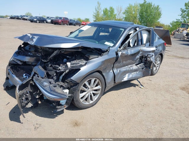 2017 Infiniti Q50 3.0t Premium მანქანა იყიდება აუქციონზე, vin: JN1EV7AR4HM830551, აუქციონის ნომერი: 44921719