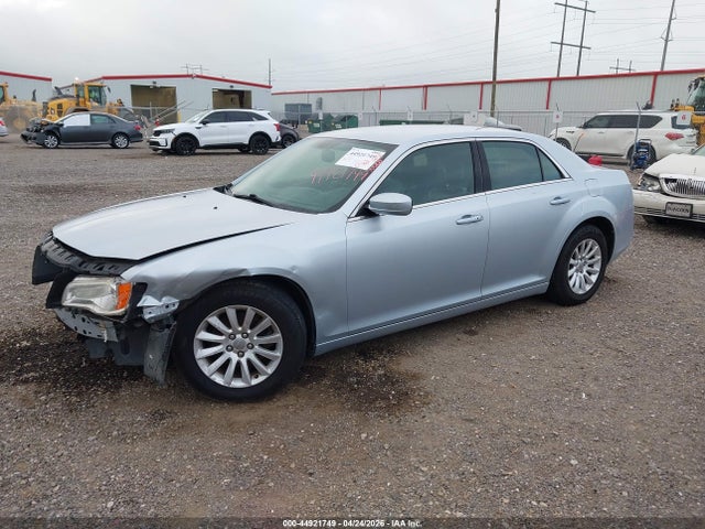 Продажа на аукционе авто 2013 Chrysler 300 Motown, vin: 2C3CCAAG2DH709637, номер лота: 44921749