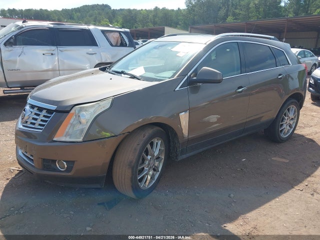 44921751 :رقم المزاد ، 3GYFNDE32FS528558 vin ، 2015 Cadillac Srx Premium Collection مزاد بيع
