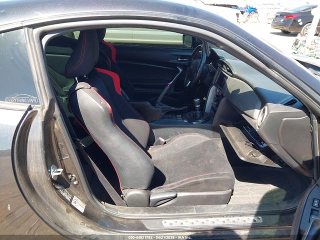Scion FR-S 2015 JF1ZNAA17F9709086 Image 5