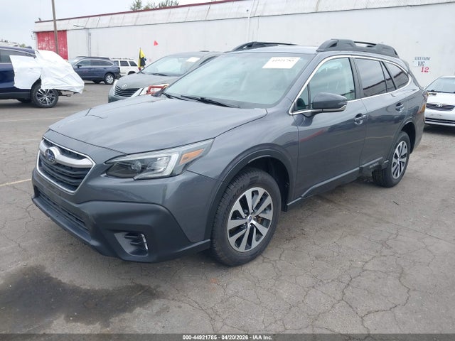 44921785 :رقم المزاد ، 4S4BTADCXN3115099 vin ، 2022 Subaru Outback Premium مزاد بيع