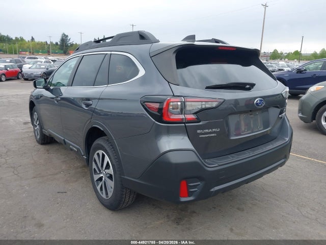 44921785 :رقم المزاد ، 4S4BTADCXN3115099 vin ، 2022 Subaru Outback Premium مزاد بيع