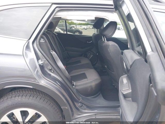 44921785 :رقم المزاد ، 4S4BTADCXN3115099 vin ، 2022 Subaru Outback Premium مزاد بيع