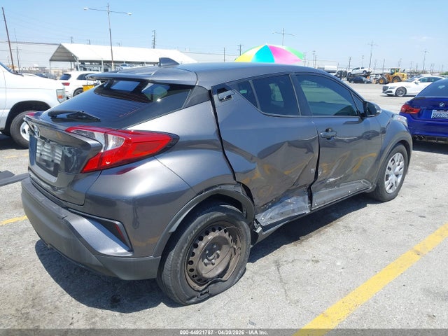 JTNKHMBX6K1030986 Toyota C-HR LE
