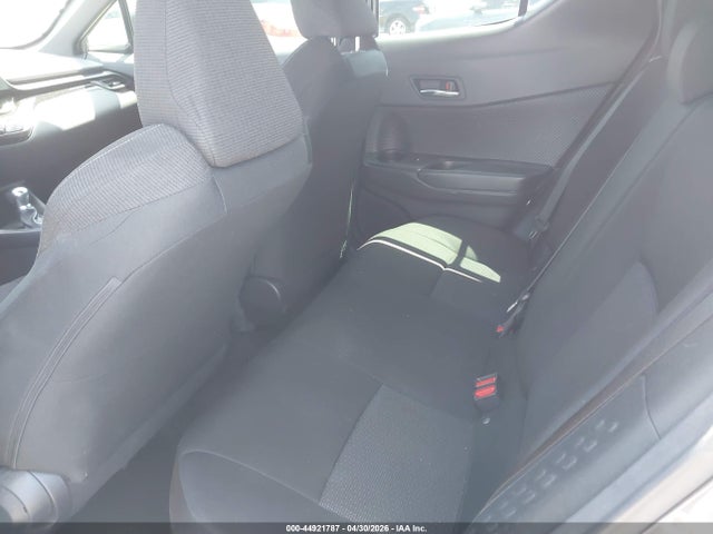 JTNKHMBX6K1030986 Toyota C-HR LE