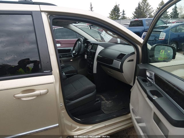 44921817 :رقم المزاد ، 2D4RN6DX3AR467751 vin ، 2010 Dodge Grand Caravan Crew مزاد بيع