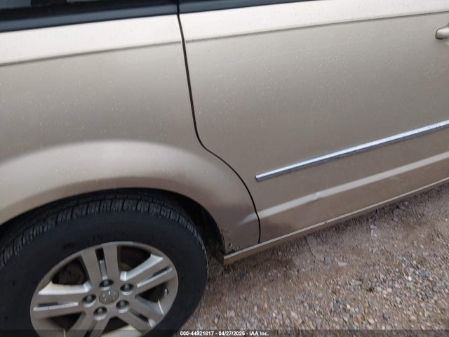 44921817 :رقم المزاد ، 2D4RN6DX3AR467751 vin ، 2010 Dodge Grand Caravan Crew مزاد بيع