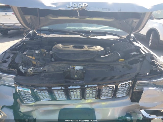 Продажа на аукционе авто 2017 Jeep Grand Cherokee Overland 4x4, vin: 1C4RJFCGXHC801660, номер лота: 44921844