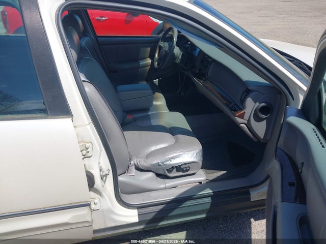 44921856 :رقم المزاد ، 1G4CW54K244158337 vin ، 2004 Buick Park Avenue مزاد بيع