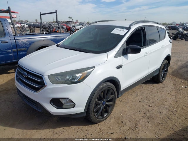 1FMCU0GD7HUC67372 Ford ESCAPE SE
